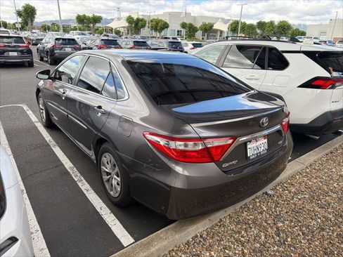 Certified 2017 Toyota Camry LE FWD image 4