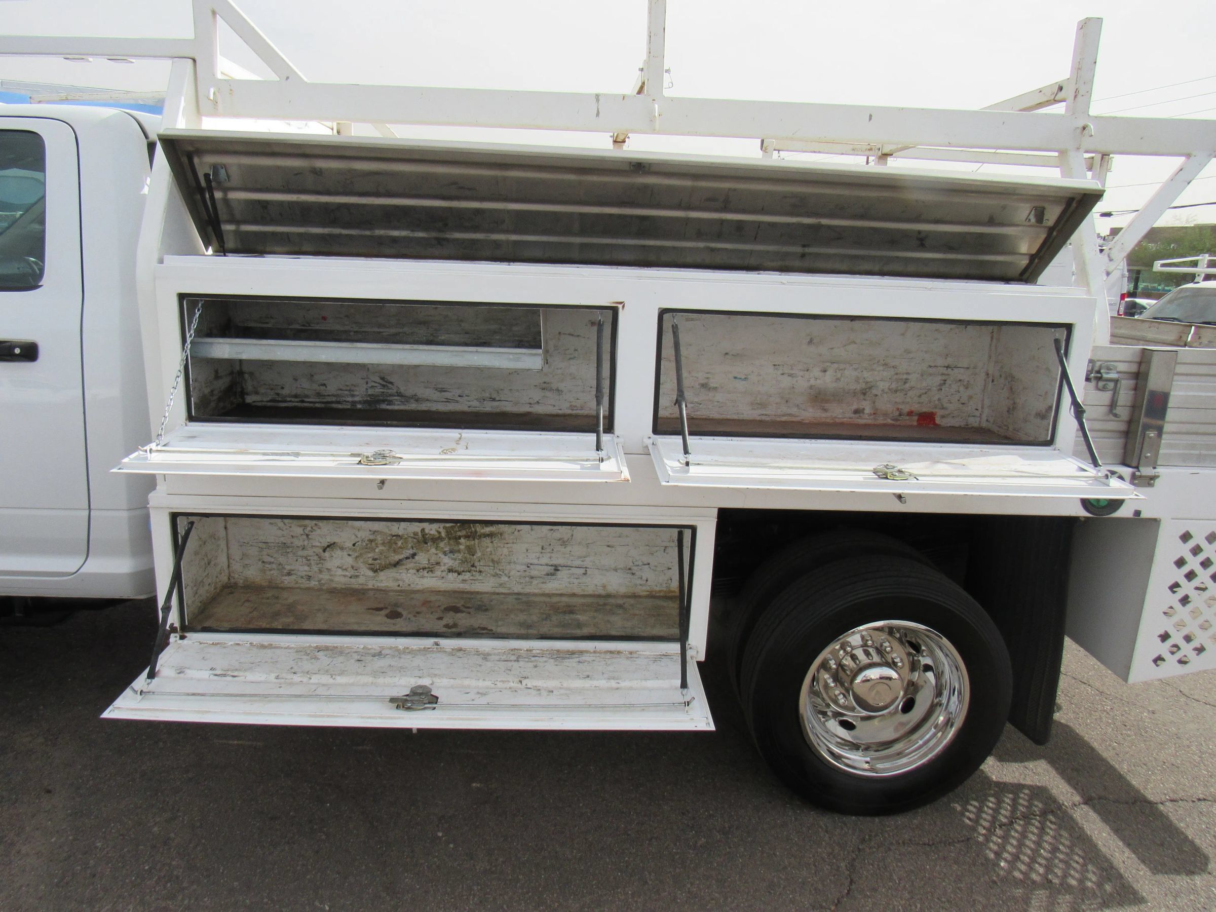 Used 2020 RAM 5500 Tradesman RWD image 14