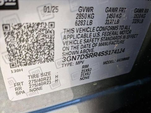 New 2025 Chevrolet Equinox EV RS image 16