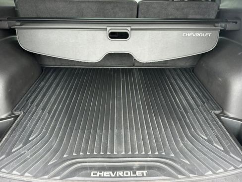Used 2019 Chevrolet Blazer LT w/ Sun and Wheels Package FWD image 16