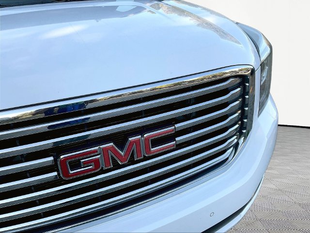 Used 2016 GMC Yukon SLT w/ Premium Edition AWD/4WD image 34
