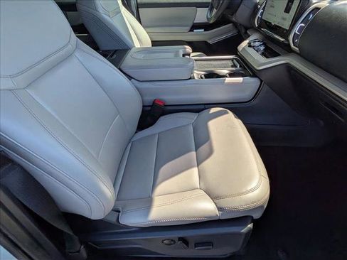Used 2025 Ford Expedition Max Active AWD/4WD image 20