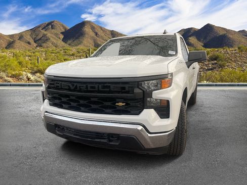 Used 2026 Chevrolet Silverado 1500 W/T w/ Trailering Package RWD image 2