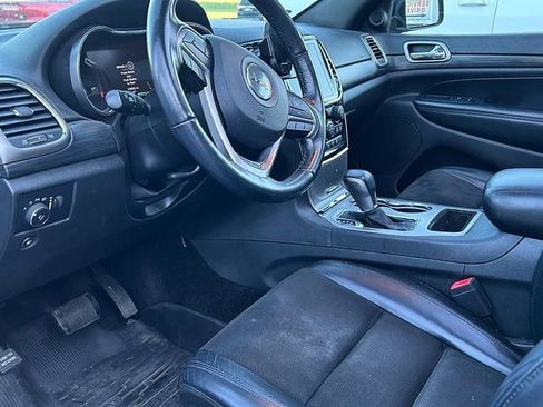 Used 2019 Jeep Grand Cherokee Altitude AWD/4WD image 13