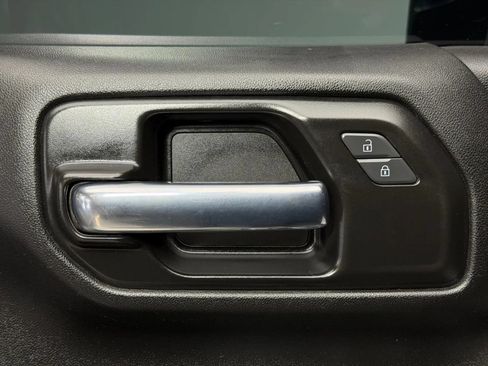 Used 2022 Chevrolet Silverado 1500 Custom AWD/4WD image 24