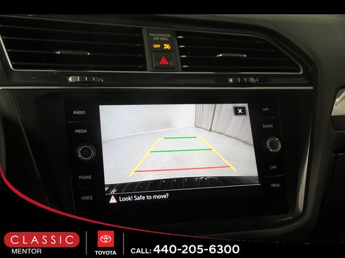 Used 2023 Volkswagen Tiguan SE R-Line AWD/4WD image 15