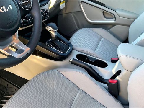 Certified 2024 Kia Soul LX image 16