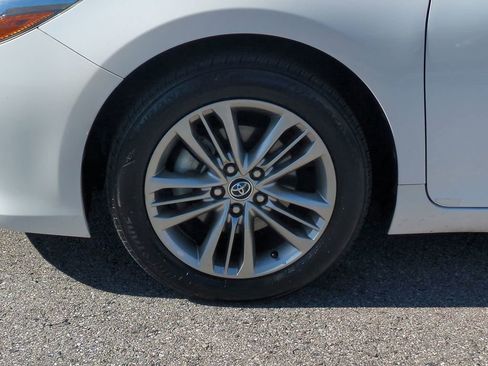 Used 2016 Toyota Camry SE image 11