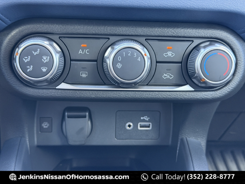 Certified 2025 Nissan Versa SV w/ Trunk Package FWD image 34