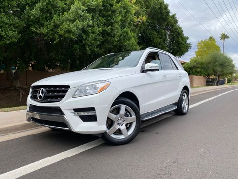 Used 2015 Mercedes-Benz ML 350 2WD w/ Premium 1 Package image 2