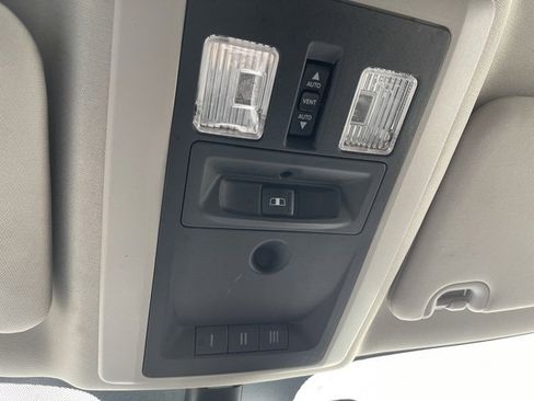 Used 2017 RAM 3500 Laramie w/ Convenience Group image 24