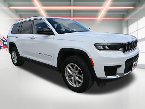 Used 2023 Jeep Grand Cherokee L Laredo AWD/4WD image 4