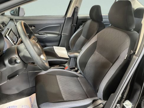 Used 2025 Nissan Versa SV image 15