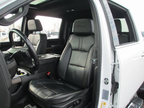 Used 2022 Chevrolet Silverado 2500 High Country image 21