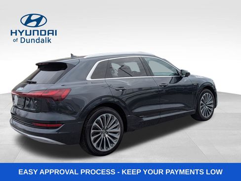 Used 2019 Audi e-tron Prestige w/ Prestige Package AWD/4WD image 8