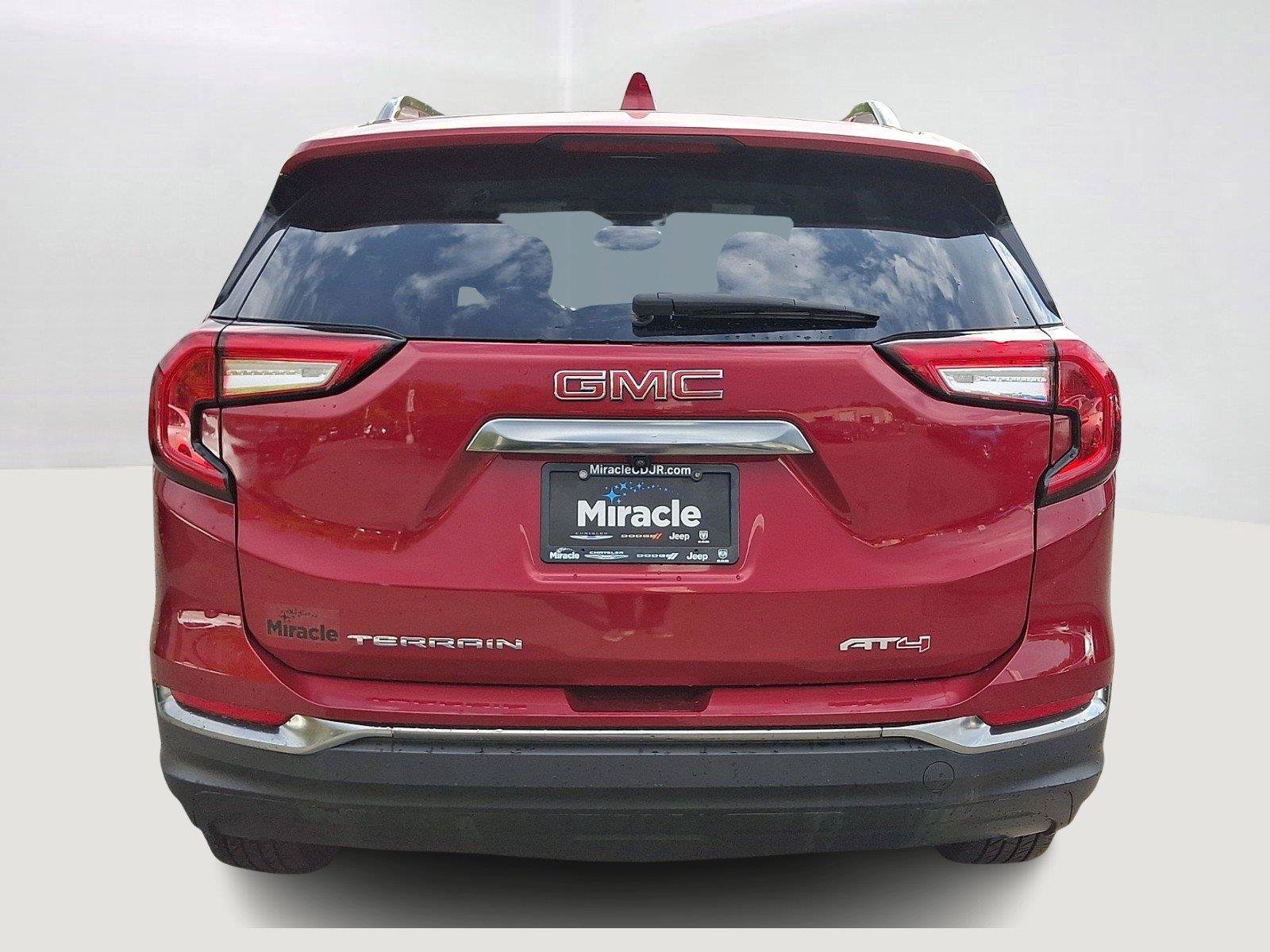 Used 2023 GMC Terrain AT4 AWD/4WD image 5