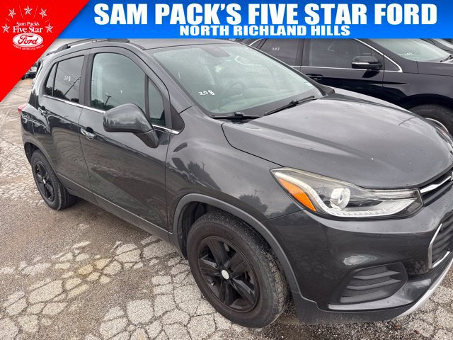 Used 2019 Chevrolet Trax LT w/ Driver Confidence Package FWD image 2