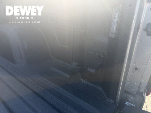 Used 2026 Chevrolet Silverado 1500 High Country w/ Technology Package AWD/4WD image 9
