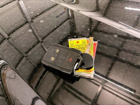 Used 2018 Chevrolet Colorado LT AWD/4WD image 9