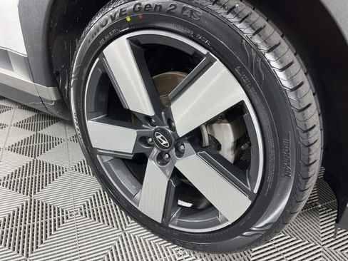 Used 2024 Hyundai Santa Fe Limited FWD image 15