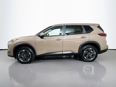 Used 2025 Nissan Rogue SV AWD/4WD image 4