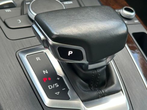 Used 2020 Audi Q5 2.0T Premium image 43