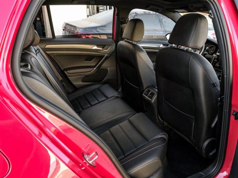 Used 2018 Volkswagen GTI SE w/ SE Leather Package image 36