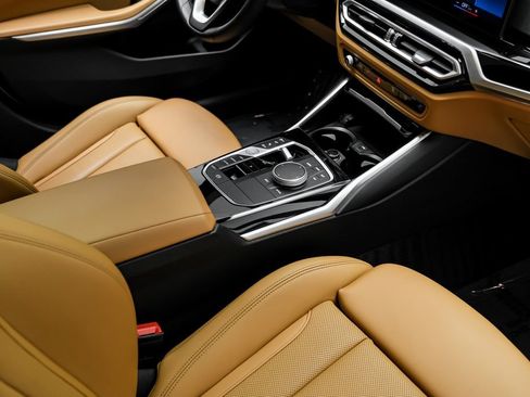 Used 2023 BMW 330i Sedan w/ Premium Package RWD image 25