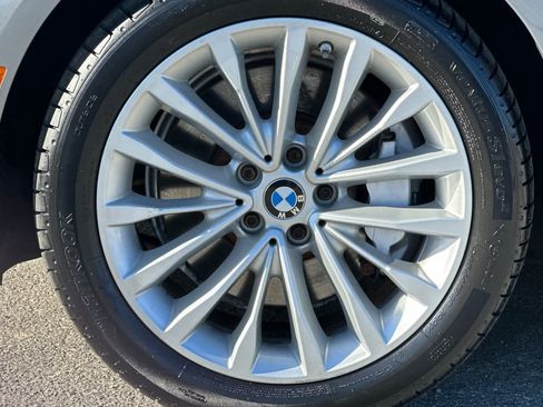 Certified 2023 BMW 530i w/ Convenience Package image 32