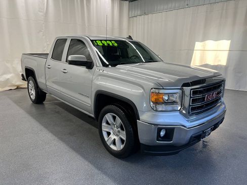 Used 2015 GMC Sierra 1500 SLE w/ SLE Value Package AWD/4WD image 3