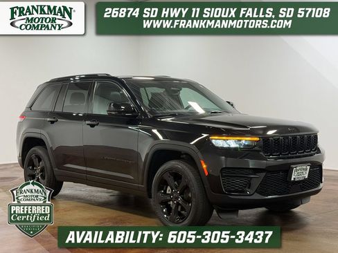 Used 2024 Jeep Grand Cherokee Altitude AWD/4WD image 1