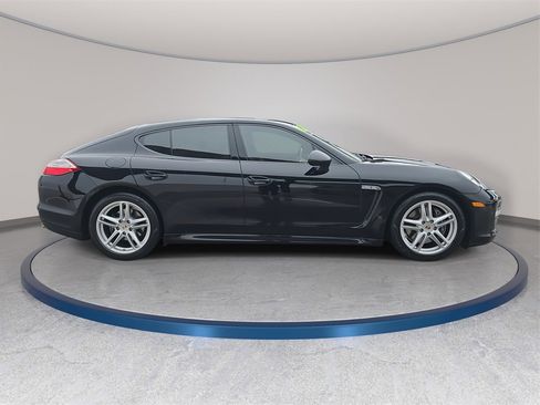 Used 2011 Porsche Panamera 4 image 5