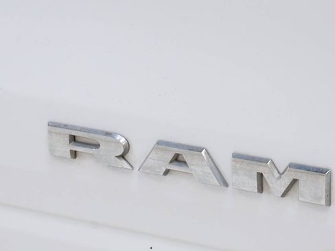 Used 2023 RAM 1500 Laramie AWD/4WD image 15