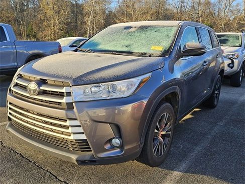 Used 2019 Toyota Highlander Plus image 3