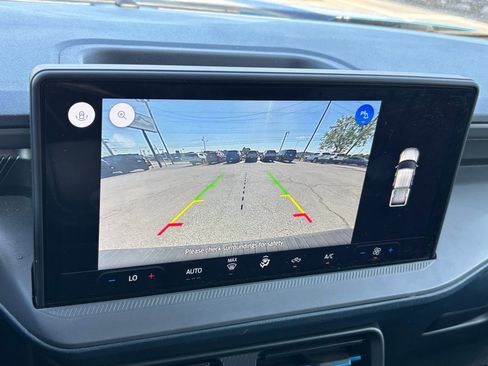 Used 2025 Ford Maverick Lobo AWD/4WD image 9