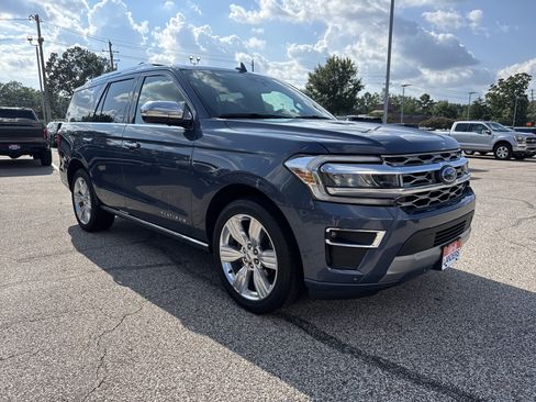 Certified 2022 Ford Expedition Platinum RWD image 1