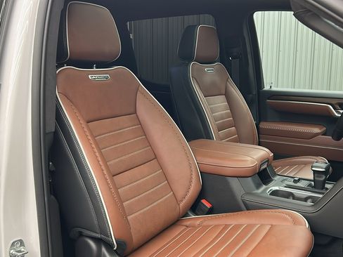 Used 2025 GMC Sierra 1500 Denali Ultimate image 41