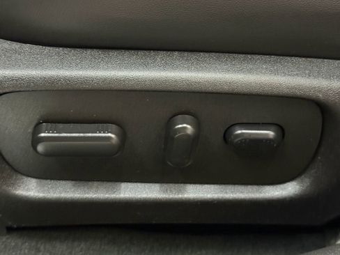 Used 2017 Ford Taurus SHO w/ Driver Assist Package image 26