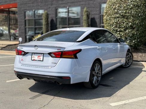 Used 2023 Nissan Altima 2.0 SR image 12