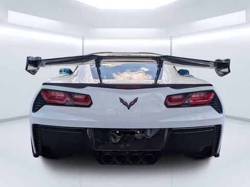 Used 2018 Chevrolet Corvette Z06 image 4