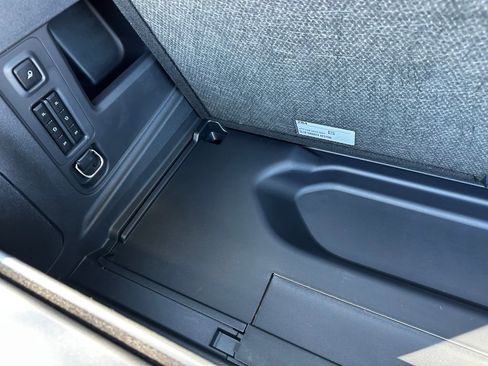 New 2025 Ford Expedition Active image 51