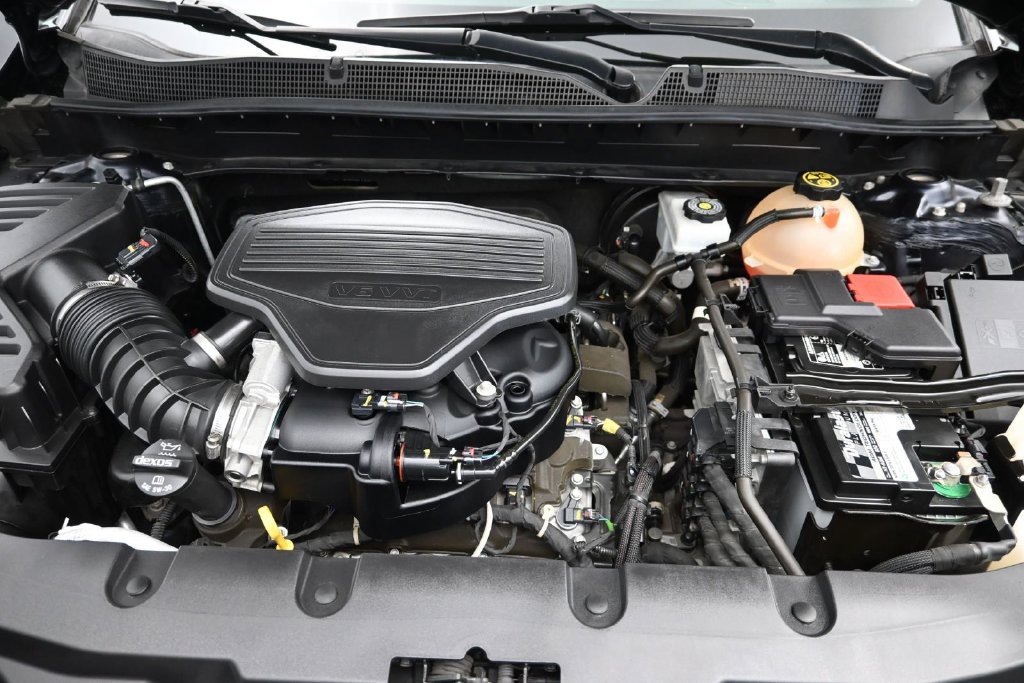 Used 2020 Chevrolet Blazer Premier w/ Driver Confidence II Package FWD image 19