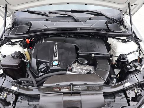 Used 2011 BMW 335i xDrive Sedan AWD/4WD image 37