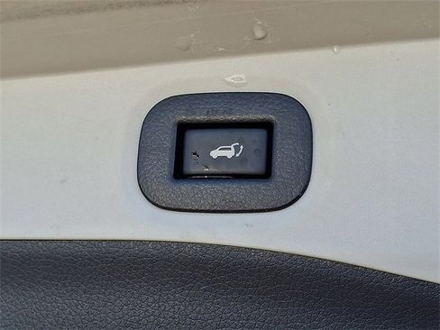 Used 2014 Nissan Rogue SL image 30