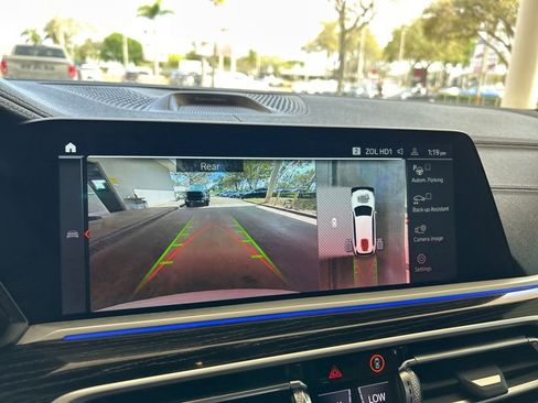 Used 2022 BMW X7 M50i image 9