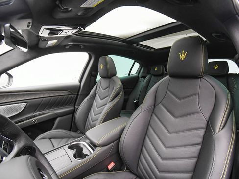 Used 2025 Maserati Grecale GT AWD/4WD image 47