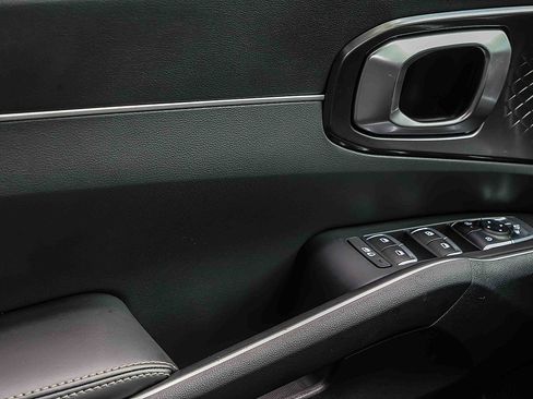 Certified 2026 Kia Sorento S w/ S Panoramic Sunroof Package FWD image 14
