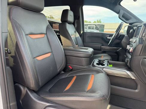 Used 2022 GMC Sierra 1500 AT4 w/ AT4 Preferred Package AWD/4WD image 18