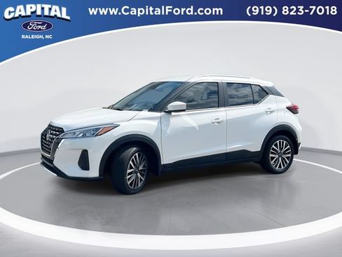 Used 2024 Nissan Kicks SV FWD image 1