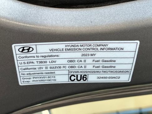 Used 2023 Hyundai Elantra Limited image 29